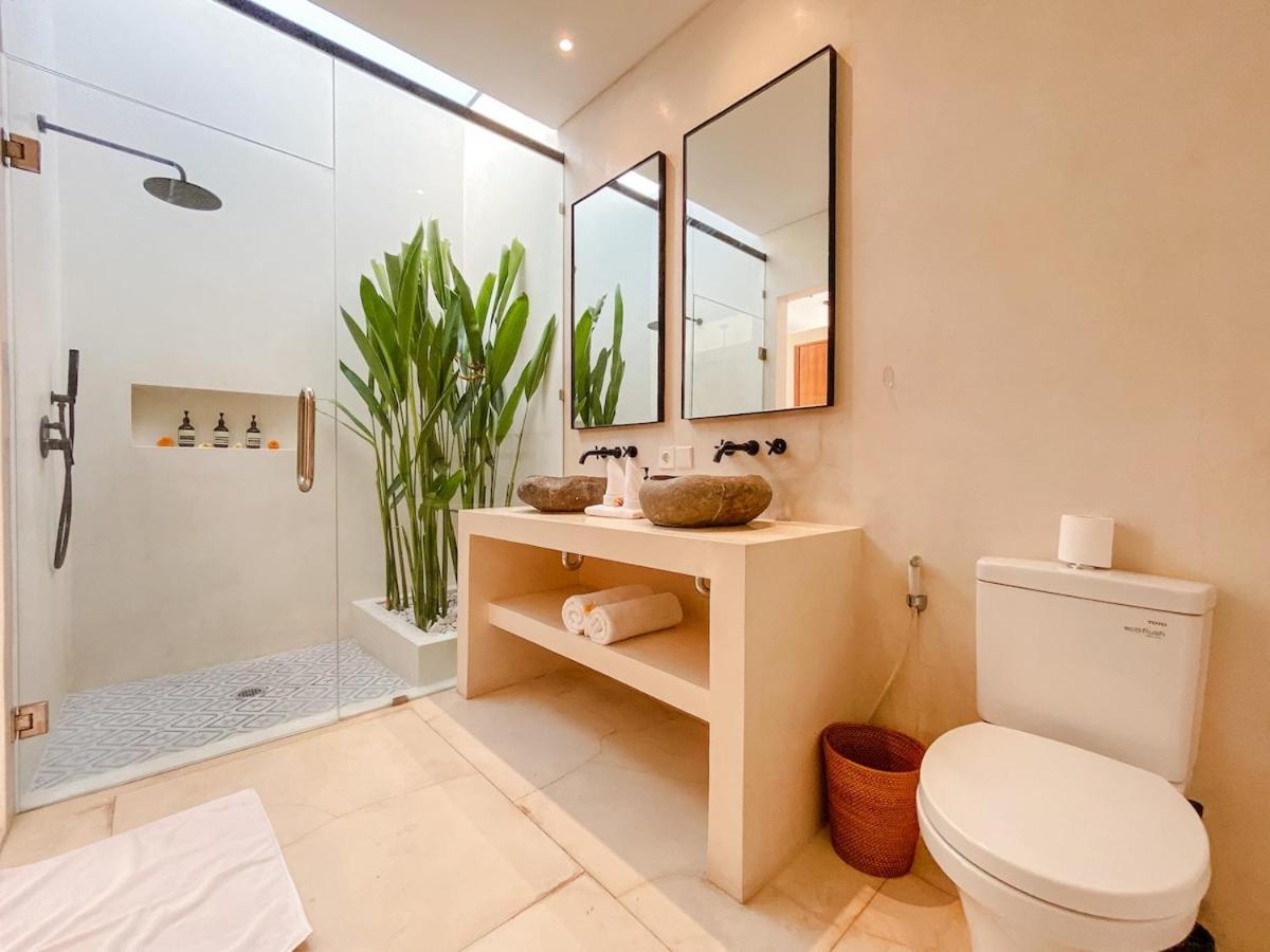 Balibiza 3 Kerobokan Villa